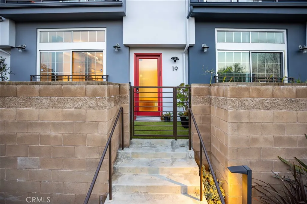 5350 Playa Vista Drive 19, Playa Vista, California 90094 home-pic-1